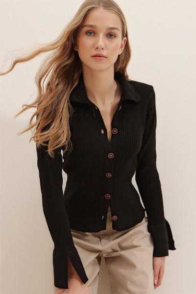 Kadın Siyah Polo Yaka Önü Düğmeli Fitilli Kolları Balenli Triko Bluz ALC-X7310 Kadın Siyah Polo Yaka Önü Düğmeli Fitilli Kolları Balenli Triko Bluz ALC-X7310