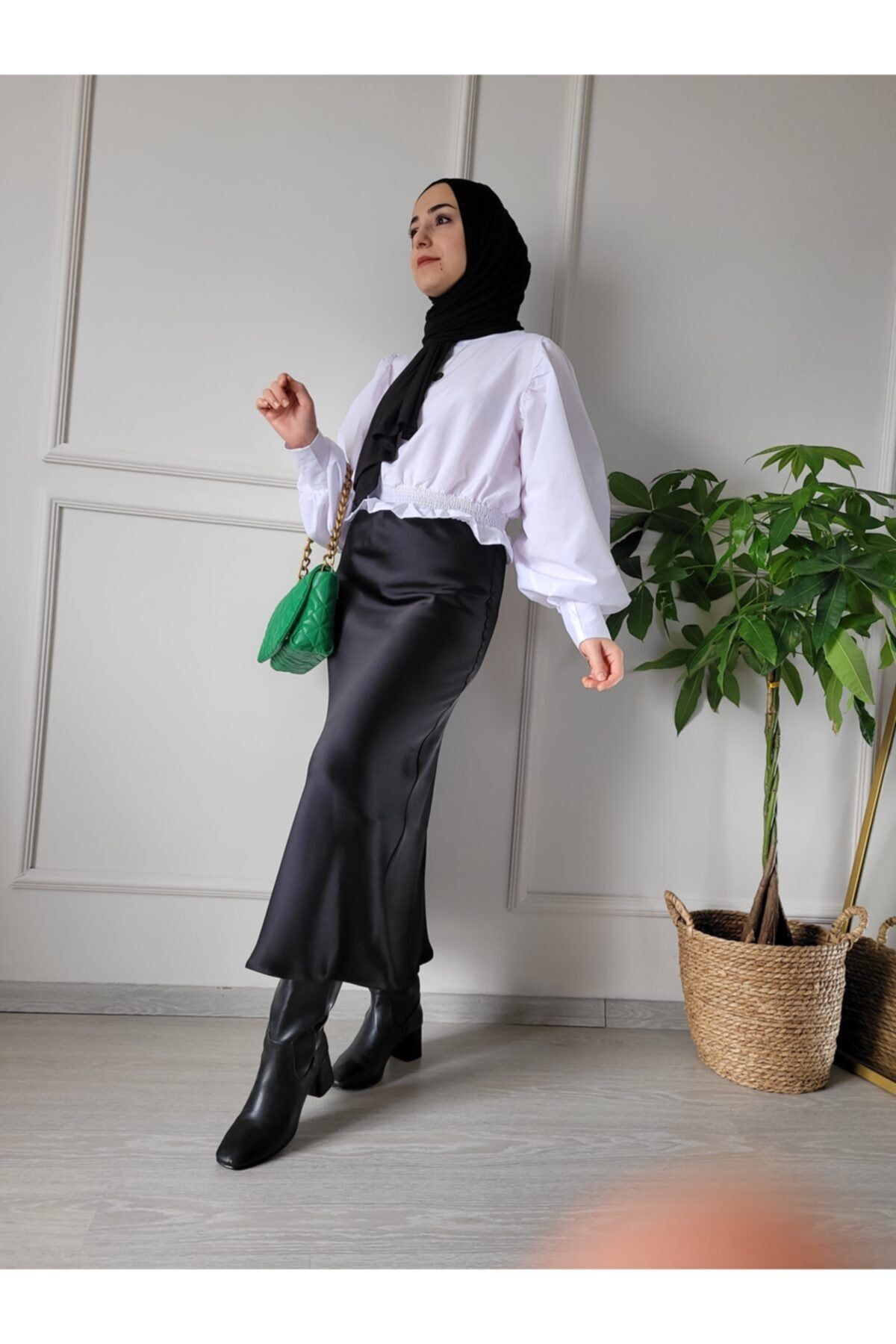 Siyah Saten Etek