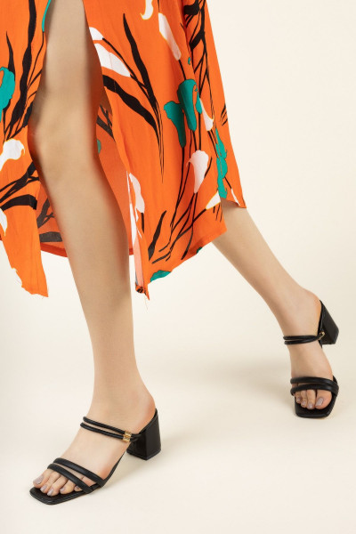 Siyah Terlik Ve Sandalet Topuklu Ayakkabı