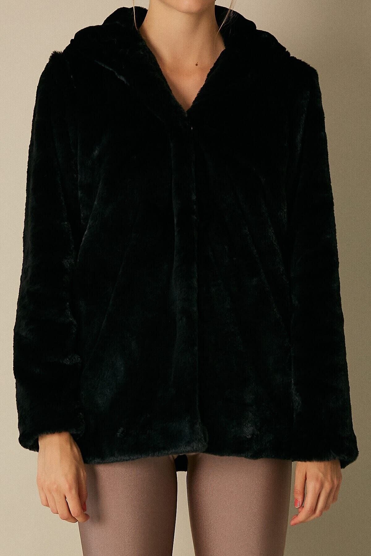Kapüşonlu Çıtçıtlı Peluş Mont Siyah