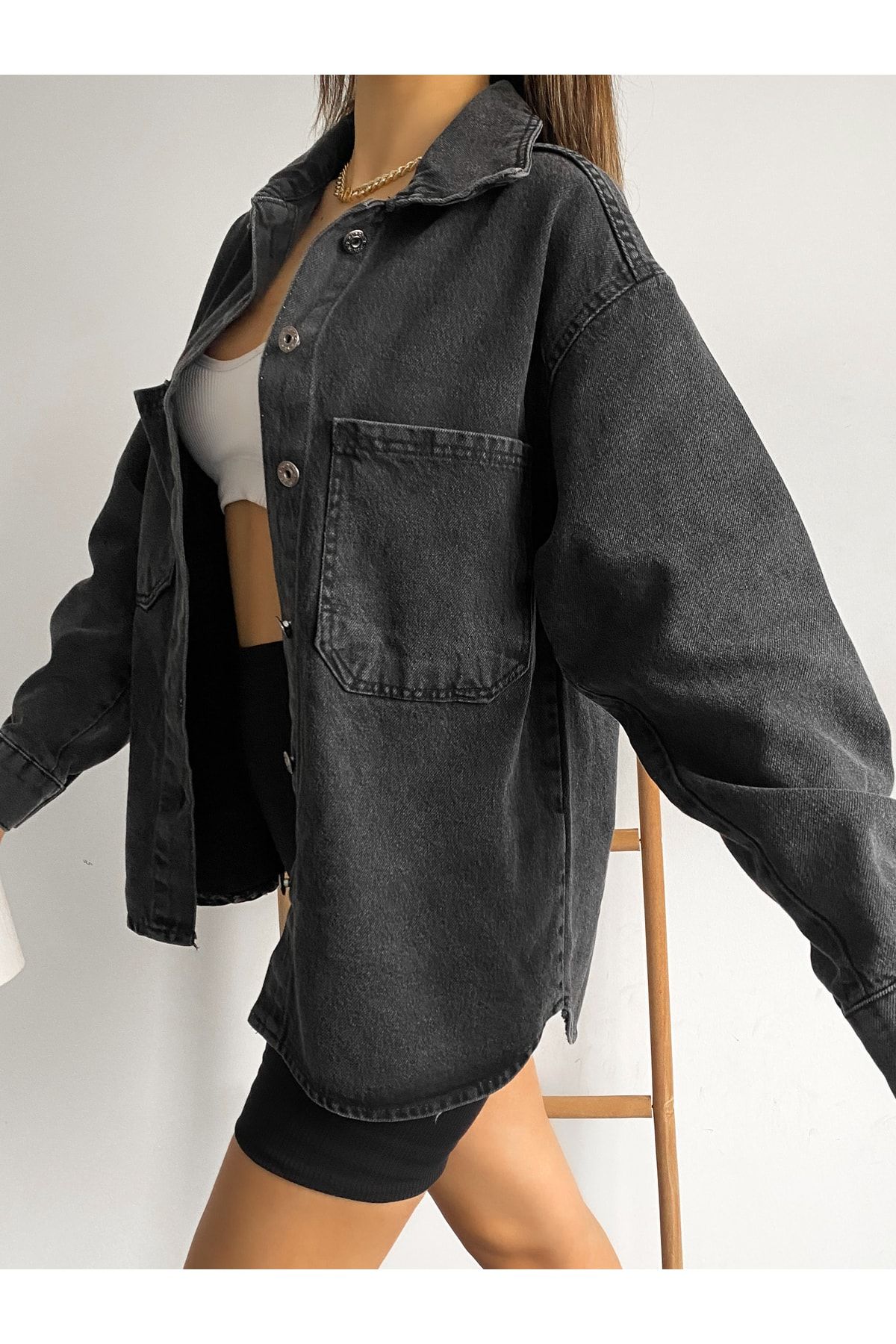 Kadın Oversize Uzun Kollu Çift Cepli Ceket Gömlek Antrasit Kadın Oversize Uzun Kollu Çift Cepli Ceket Gömlek Antrasit
