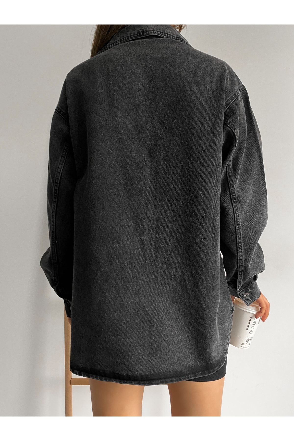 Kadın Oversize Uzun Kollu Çift Cepli Ceket Gömlek Antrasit Kadın Oversize Uzun Kollu Çift Cepli Ceket Gömlek Antrasit
