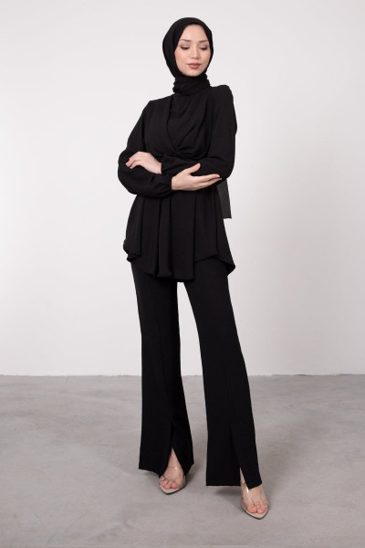 Kadın Siyah V Çaprazlı Pantolonlu Tesettür Takım Kadın Siyah V Çaprazlı Pantolonlu Tesettür Takım
