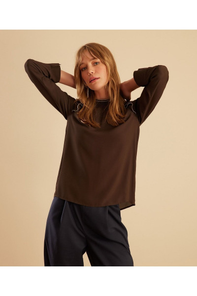 Nakış Detaylı Gömlek Nakış Detaylı Gömlek