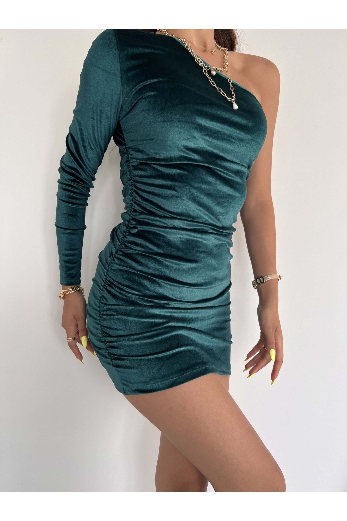Kadın Tek Omuz Kadife Kumaş Drape Detay Mini Elbise