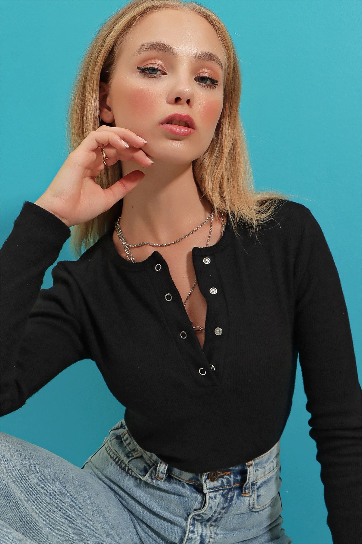 Kadın Siyah Çıtçıtlı Kaşkorse Bluz MDS-345-BLZ Kadın Siyah Çıtçıtlı Kaşkorse Bluz MDS-345-BLZ