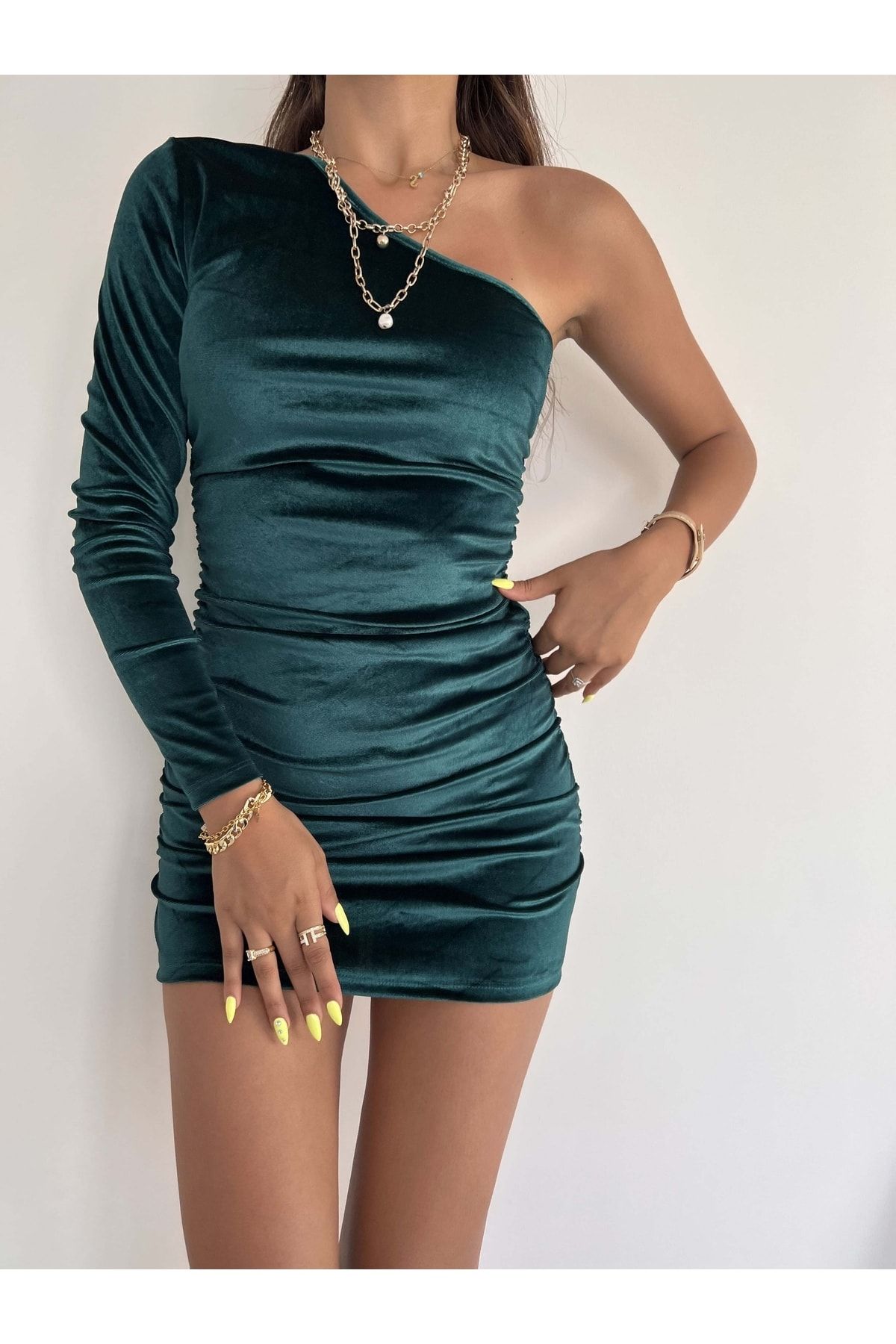 Kadın Tek Omuz Kadife Kumaş Drape Detay Mini Elbise