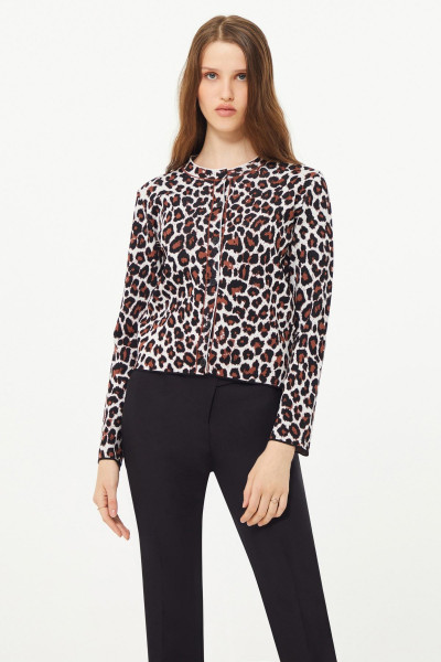 Leopar Desenli Triko Hırka Leopar Desenli Triko Hırka