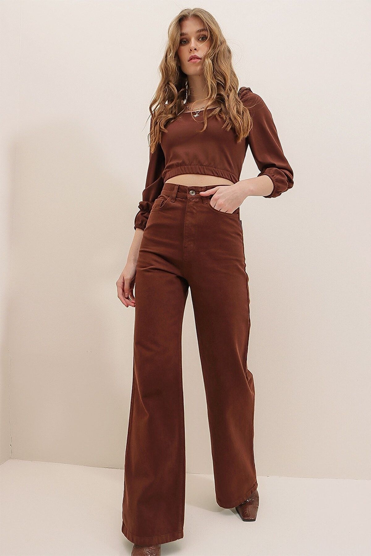 My Women Kahverengi Likralı Süper Yüksek Bel Salaş Jean Pantolon. (süper Yüksek.) Wide Leg. My Women Kahverengi Likralı Süper Yüksek Bel Salaş Jean Pantolon. (süper Yüksek.) Wide Leg.