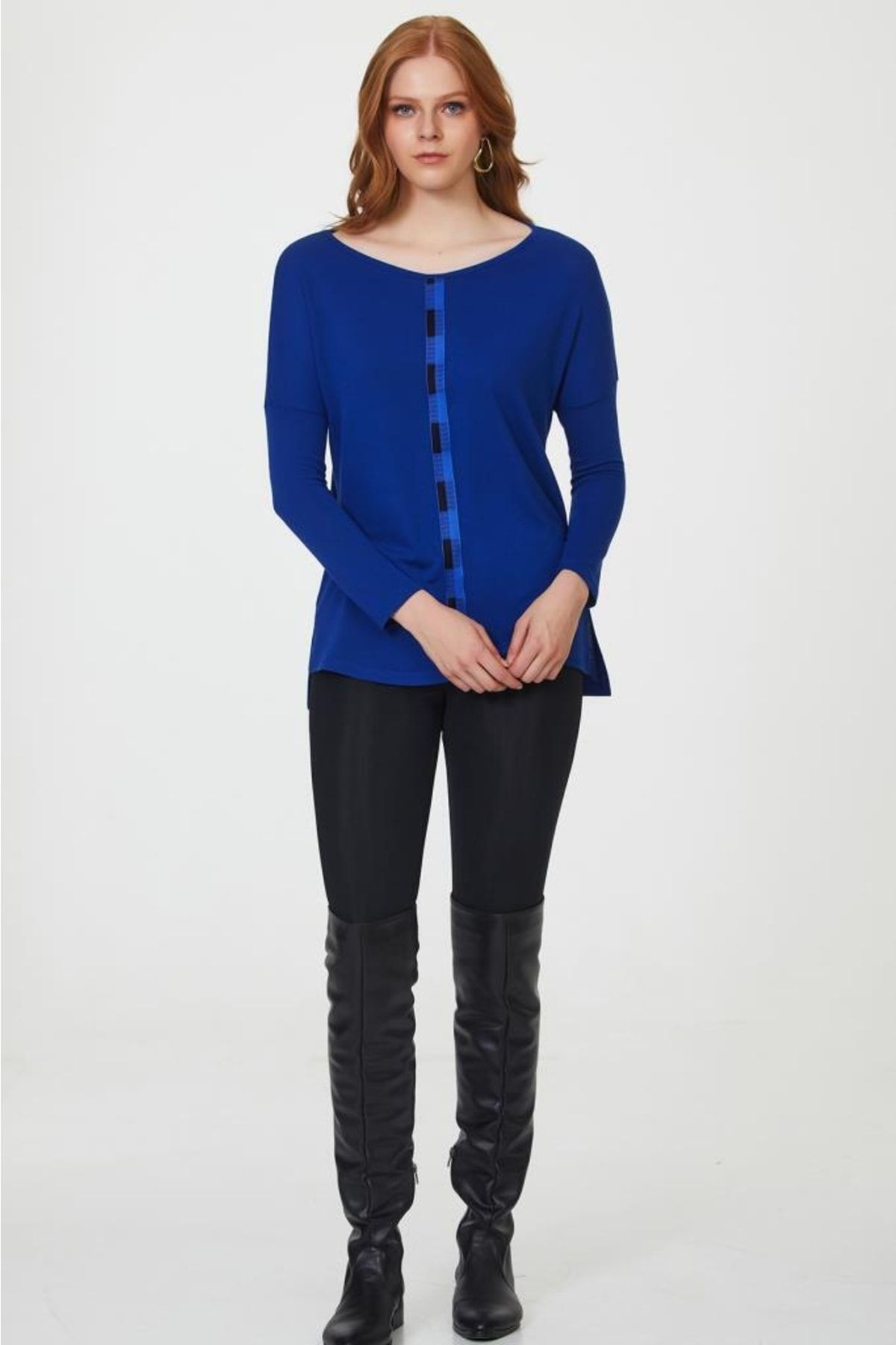 Önü Şeritli Uzun Kol Uzun Bluz 223-1009 Önü Şeritli Uzun Kol Uzun Bluz 223-1009