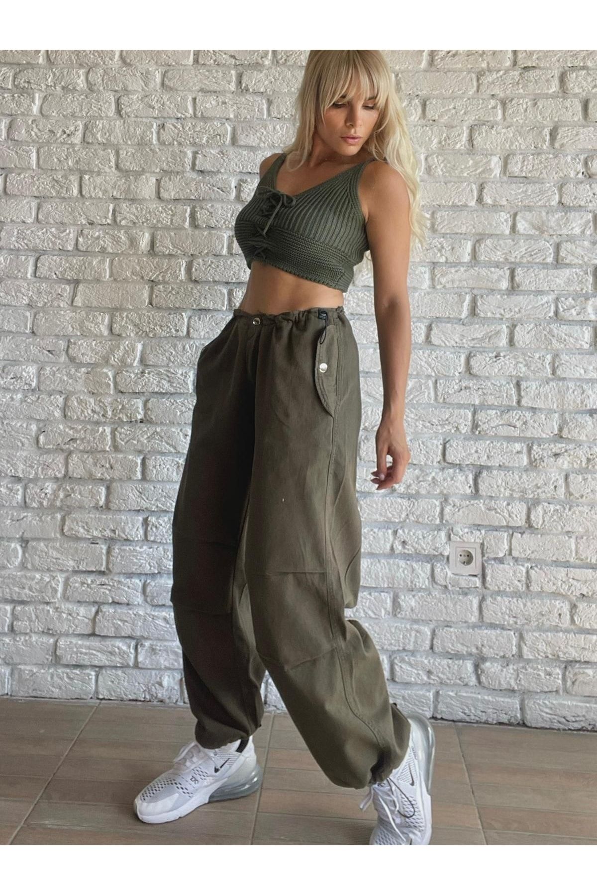 Yeşil Tactical Paraşüt Kumaş Lastik Paça Bol Pantolon Yeşil Tactical Paraşüt Kumaş Lastik Paça Bol Pantolon