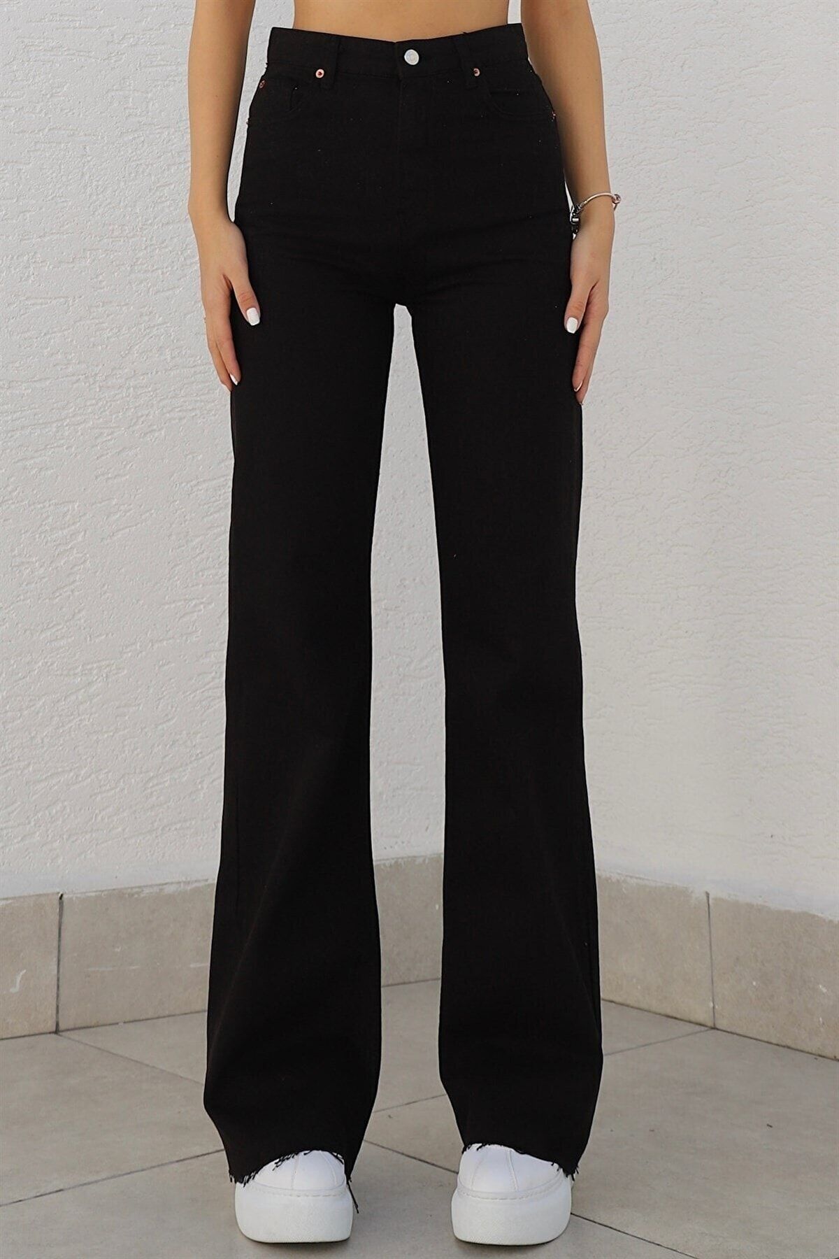 Liza Solmaz Siyah Süper Yüksek Bel Salaş Jeans Palazzo Pantolon( Süper Yüksek ) Wide Leg. Liza Solmaz Siyah Süper Yüksek Bel Salaş Jeans Palazzo Pantolon( Süper Yüksek ) Wide Leg.