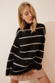 Kadın Siyah Çizgili Oversize Uzun Triko Kazak YY00087 Kadın Siyah Çizgili Oversize Uzun Triko Kazak YY00087