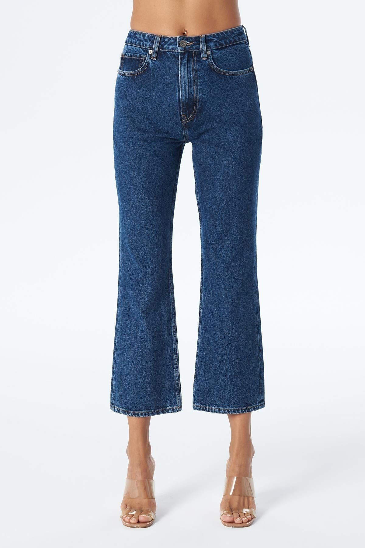 Orta Mavi Fermuarlı Kick Flare Jean Pantolon C 4528-026 Orta Mavi Fermuarlı Kick Flare Jean Pantolon C 4528-026