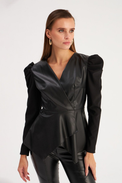 Kruvaze Deri Detaylı Bluz