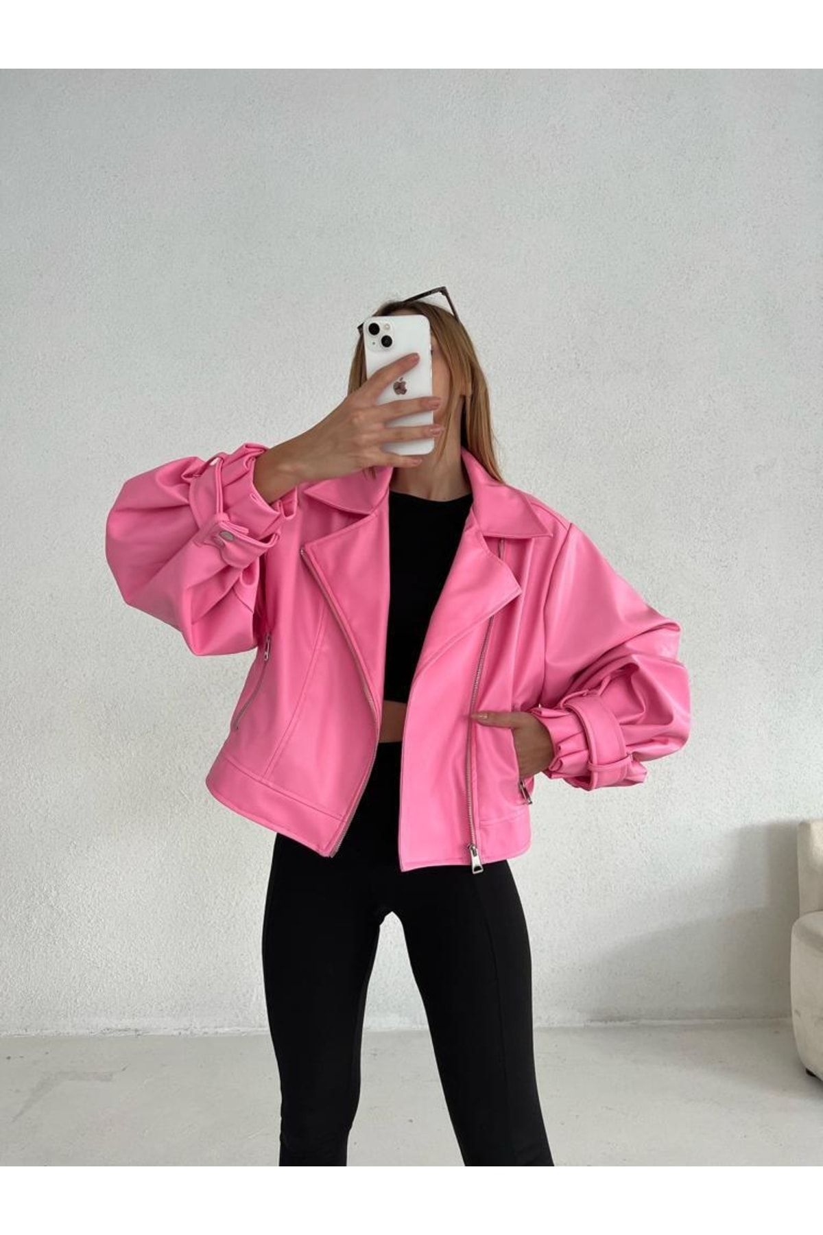 Suni Deri Geniş Kollu Pembe Bomber Ceket Suni Deri Geniş Kollu Pembe Bomber Ceket