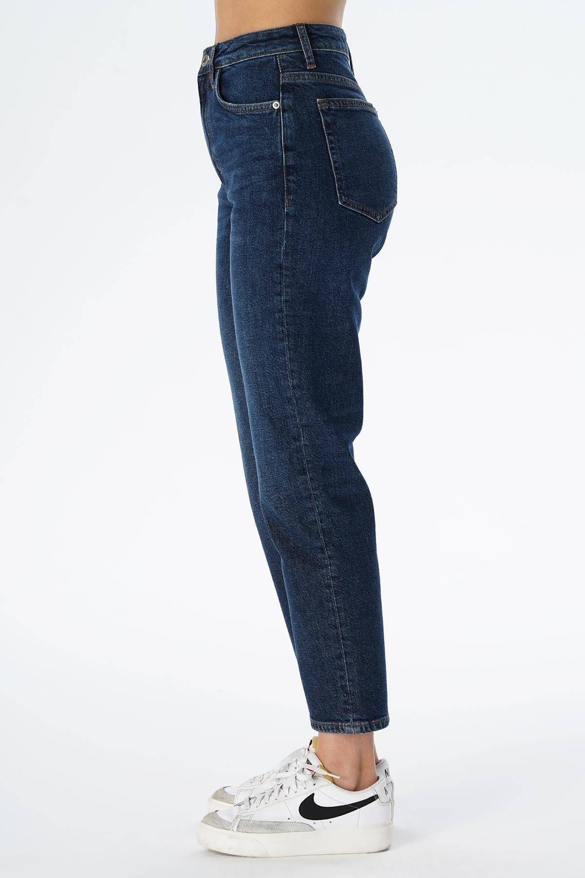 Koyu Mavi Straight Fit Fermuarlı Jean Pantolon C 4518-075 Koyu Mavi Straight Fit Fermuarlı Jean Pantolon C 4518-075