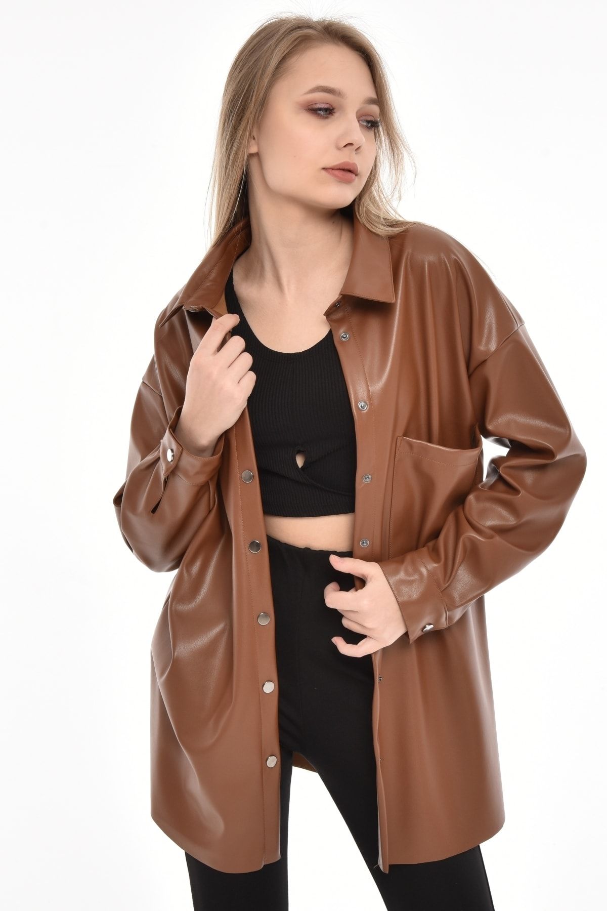 Taba Oversize Cep Detaylı Deri Gömlek Taba Oversize Cep Detaylı Deri Gömlek