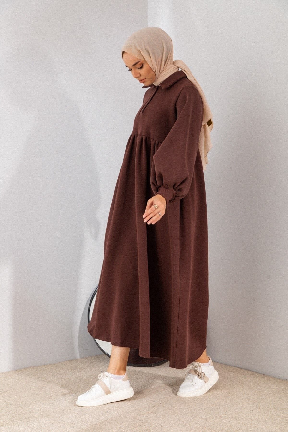 Oversize Yarım Düğmeli Kahve Sweat Elbise Oversize Yarım Düğmeli Kahve Sweat Elbise