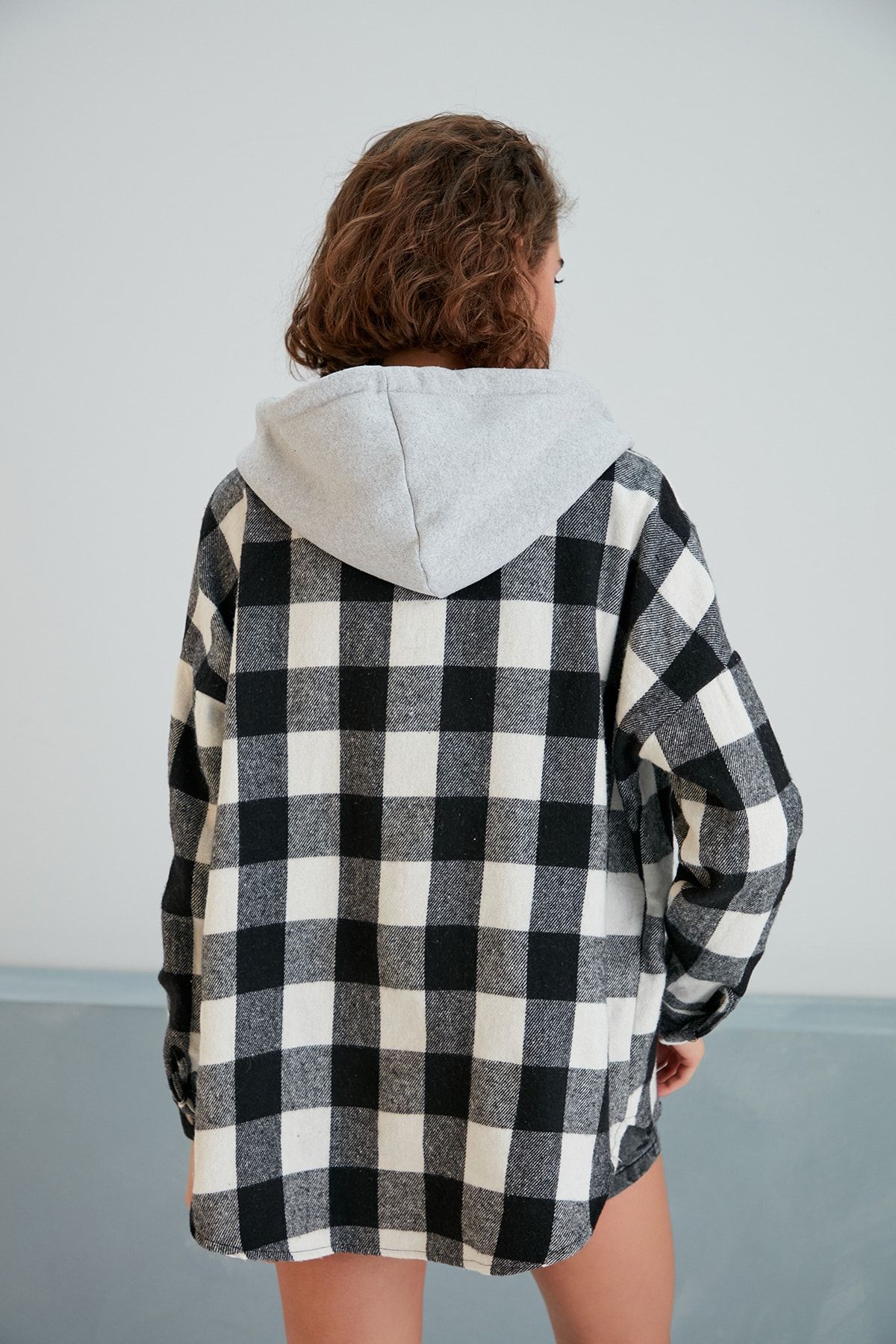 Kadın Siyah Beyaz Oduncu Oversize Ceket Gömlek Kadın Siyah Beyaz Oduncu Oversize Ceket Gömlek