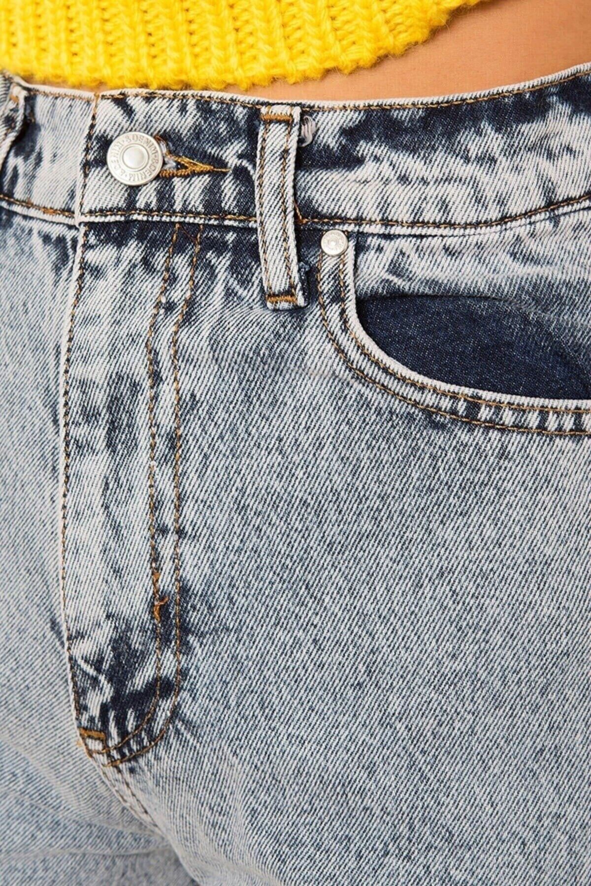 Serenay 90's Mavi Kar Yıkama Likralı Süper Yüksek Bel Salaş Jeans Palazzo Pantolon Serenay 90's Mavi Kar Yıkama Likralı Süper Yüksek Bel Salaş Jeans Palazzo Pantolon