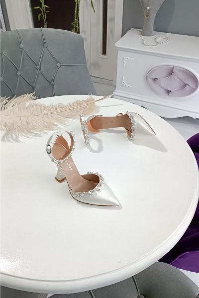 Sedef Saten 11cm Şampanya Topuklu Bilekten Kemerli Çift Suyolu Taşlı Abiye Stiletto Kadın Ayakkabı