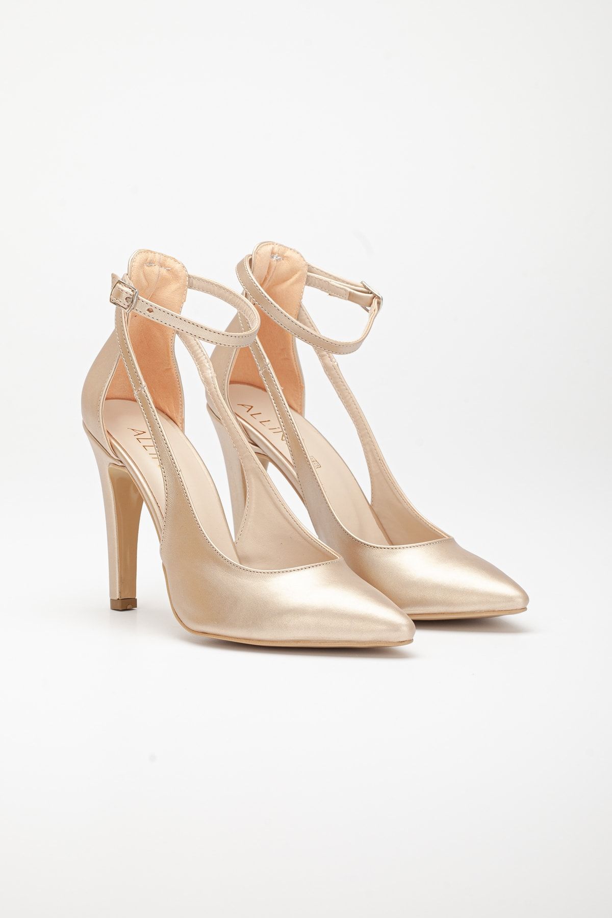 Kadın Stiletto Yüksek Topuk Mat Altın Rengi Kadın Stiletto Yüksek Topuk Mat Altın Rengi