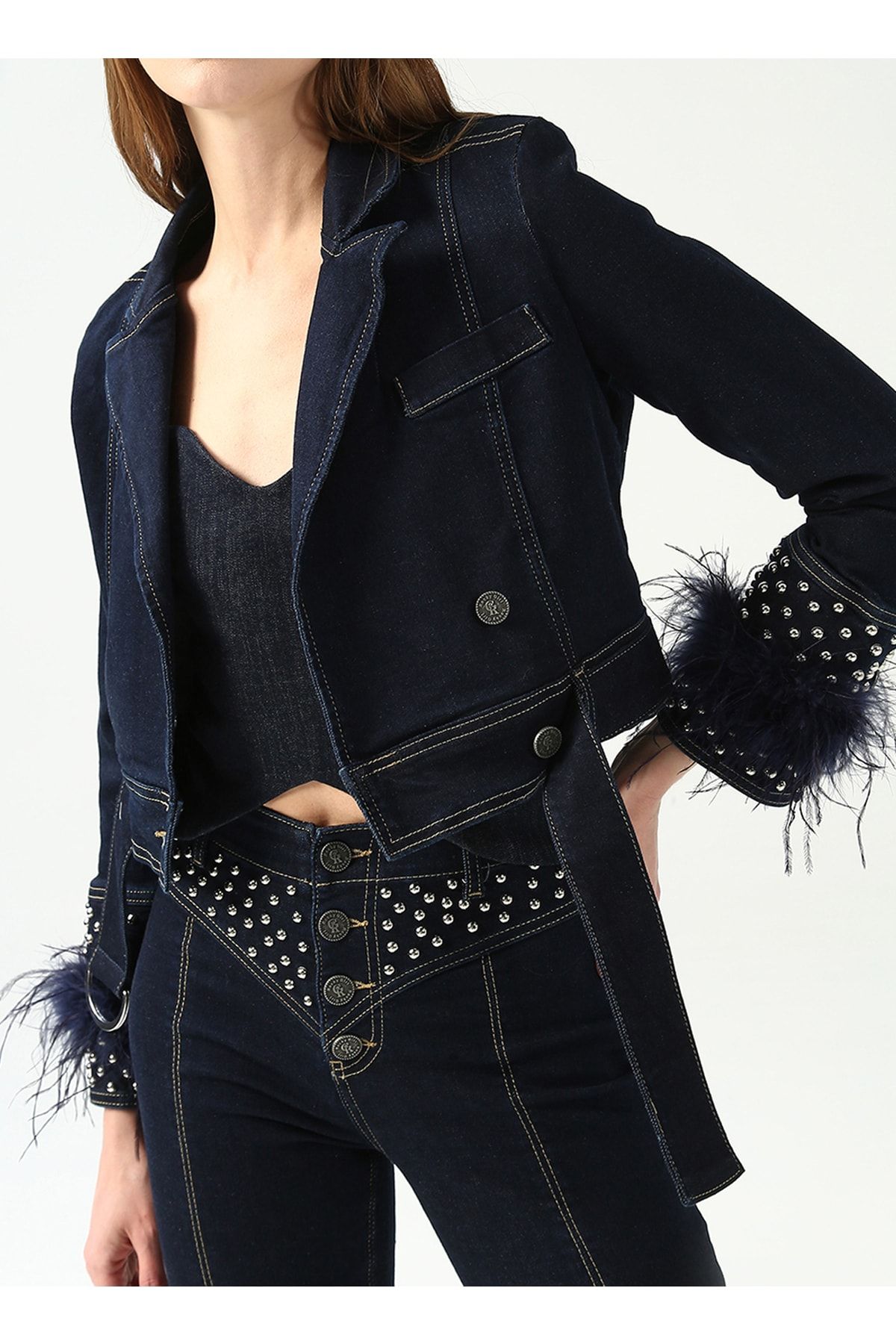 Trok Ve Tüy Detay Kruvaze Denim Ceket Trok Ve Tüy Detay Kruvaze Denim Ceket