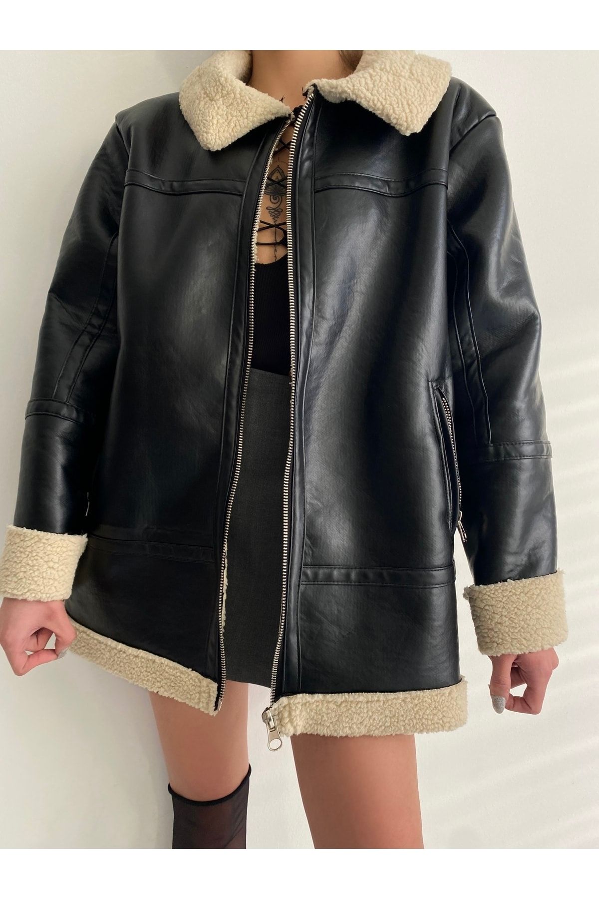 Uzun Deri Içi Kürk Astarlı Ceket Uzun Deri Içi Kürk Astarlı Ceket