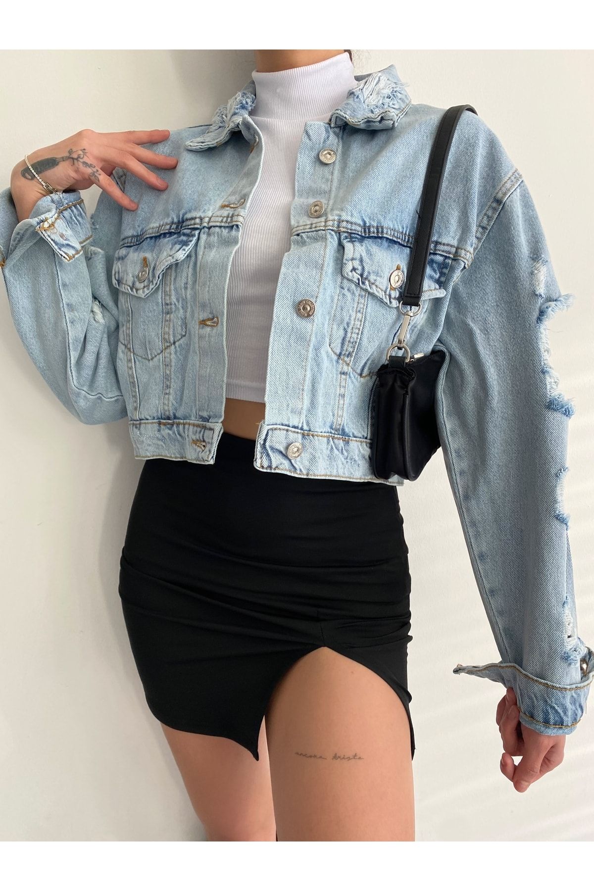 Yırtık Detay Crop Denim Ceket Yırtık Detay Crop Denim Ceket