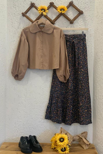 Sütlü Kahve Bebe Yaka Gömlek & Siyah Küçük Çiçekli Kat Kat Etek Takım Sütlü Kahve Bebe Yaka Gömlek & Siyah Küçük Çiçekli Kat Kat Etek Takım