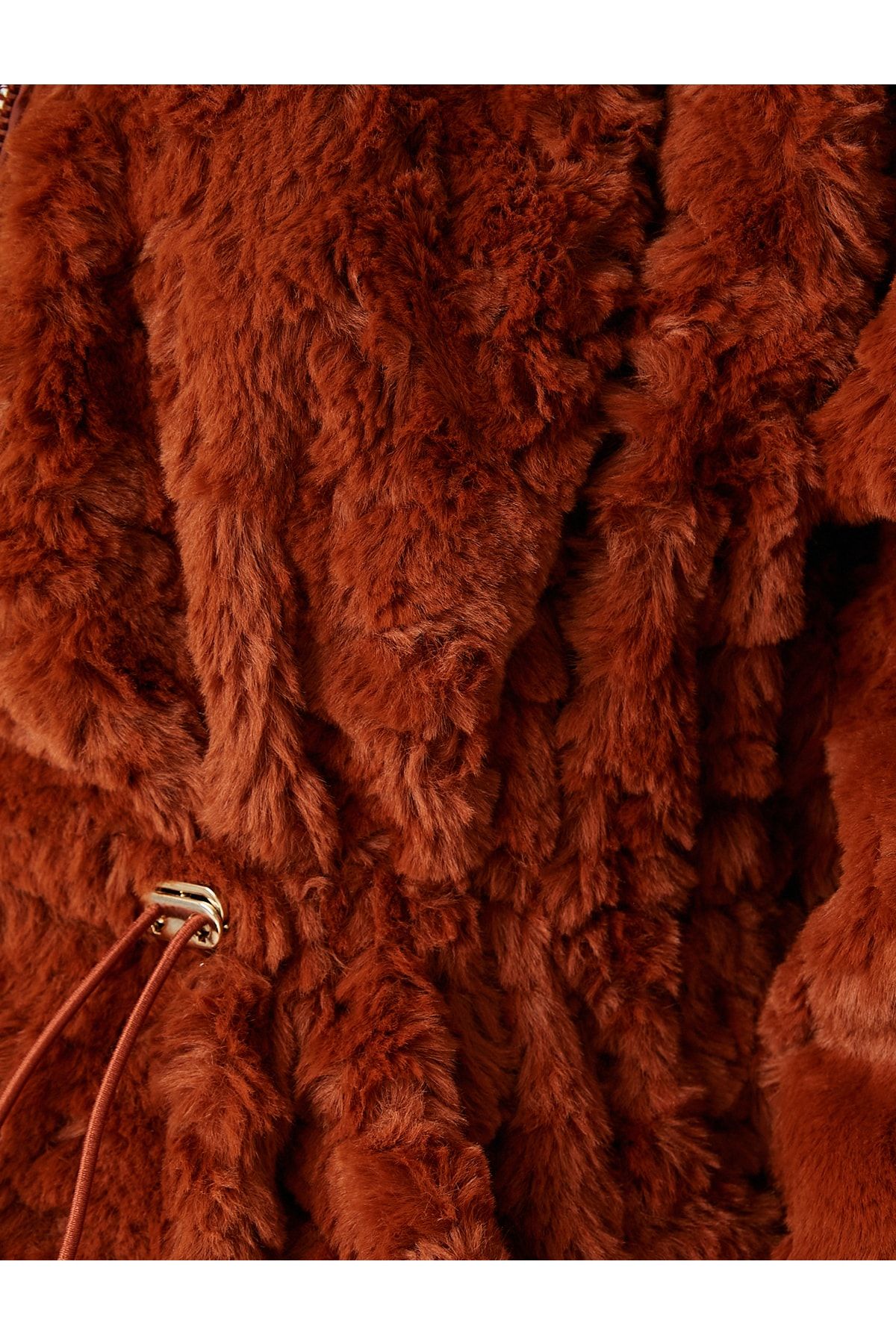 Şahika Ercümen X Oversize Kapüşonlu Peluş Mont Şahika Ercümen X Oversize Kapüşonlu Peluş Mont