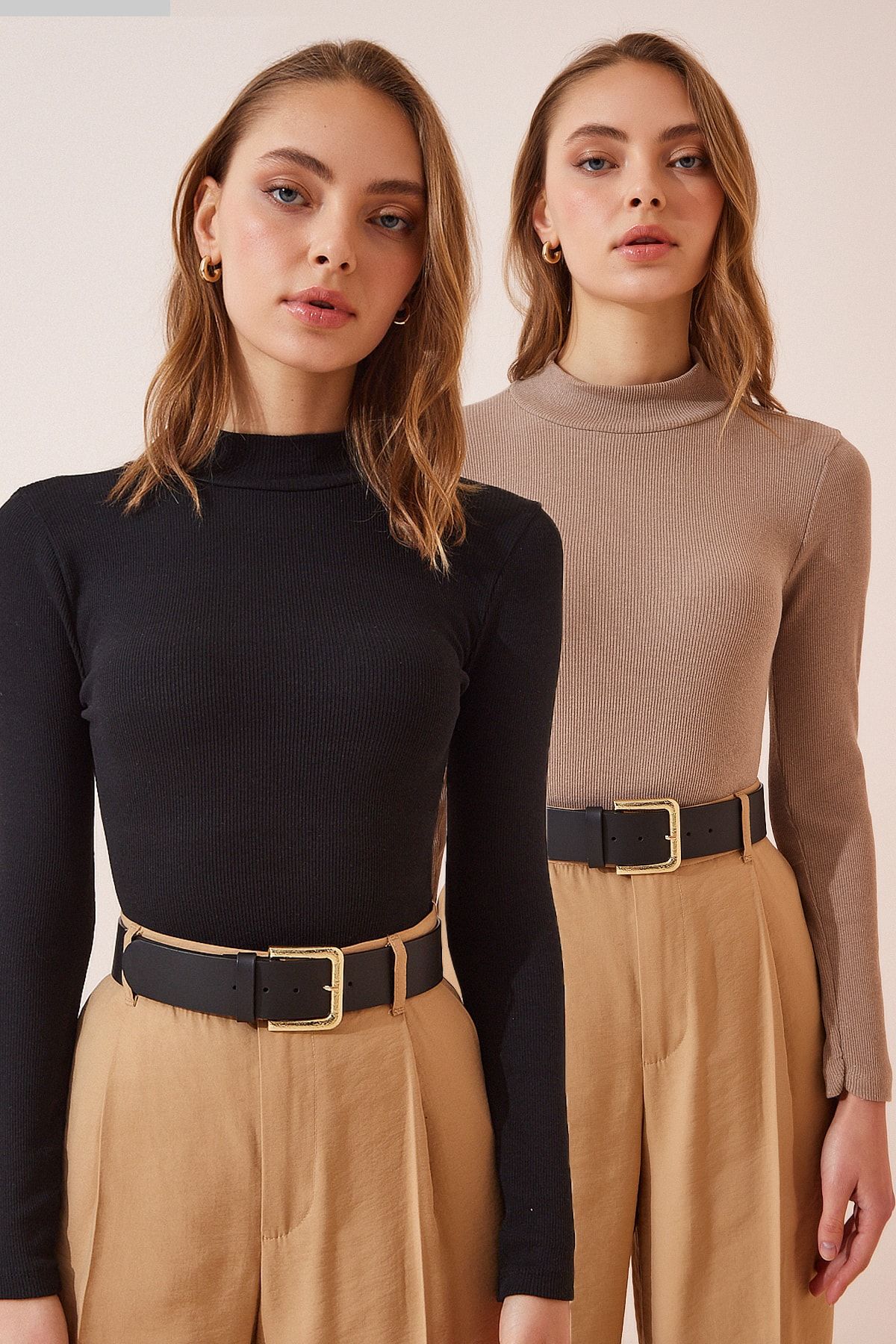 Kadın Siyah Bej 2'Li Paket Fitilli Balıkçı Yaka Örme Bluz GT00053 Kadın Siyah Bej 2'Li Paket Fitilli Balıkçı Yaka Örme Bluz GT00053