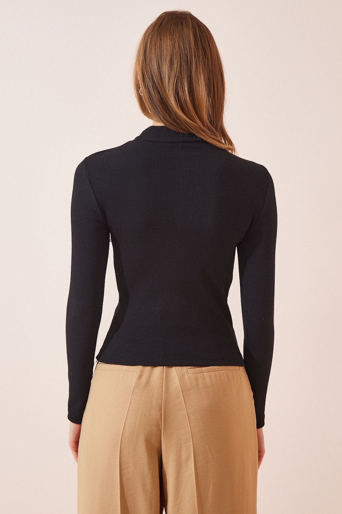 Kadın Siyah Bej 2'Li Paket Fitilli Balıkçı Yaka Örme Bluz GT00053 Kadın Siyah Bej 2'Li Paket Fitilli Balıkçı Yaka Örme Bluz GT00053