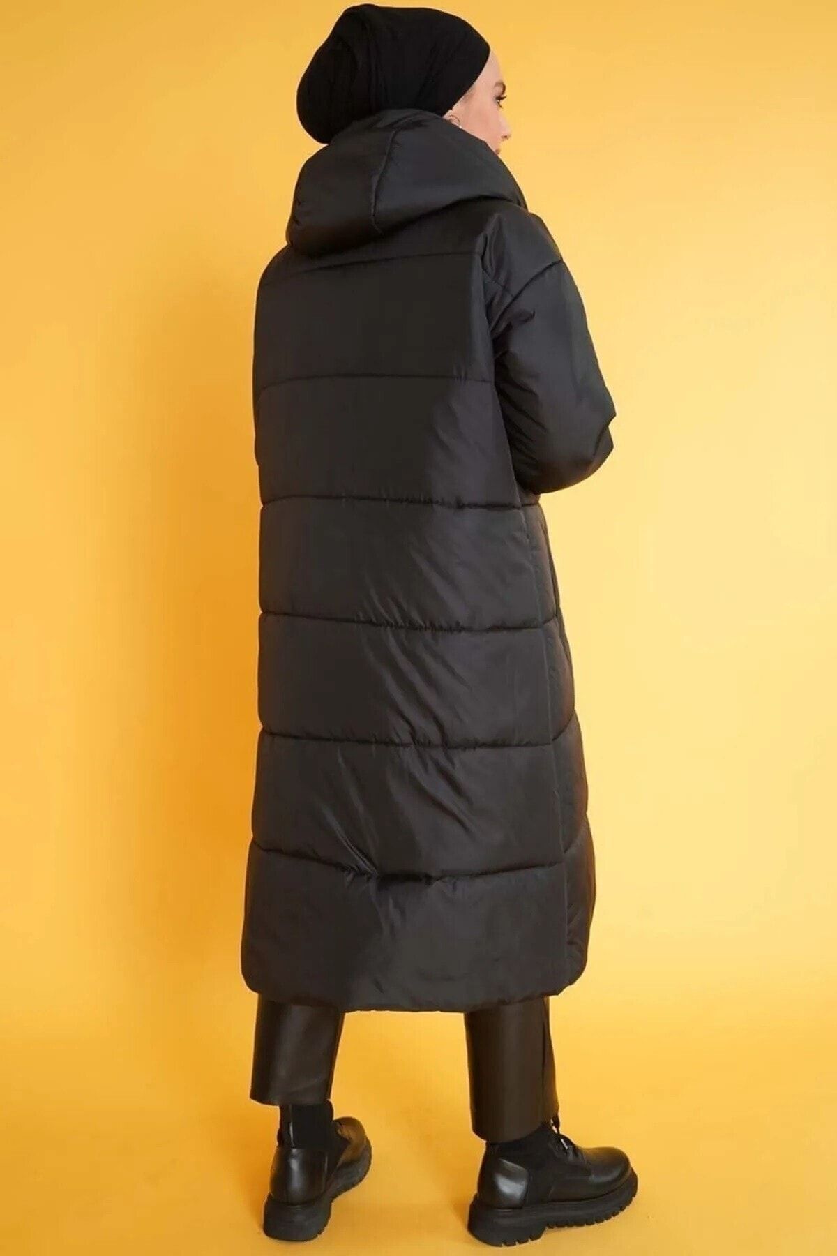 Kadın Tesettür Kapşonlu Uzun Oversize Şişme Mont Hzl23w-bd151201 Kadın Tesettür Kapşonlu Uzun Oversize Şişme Mont Hzl23w-bd151201