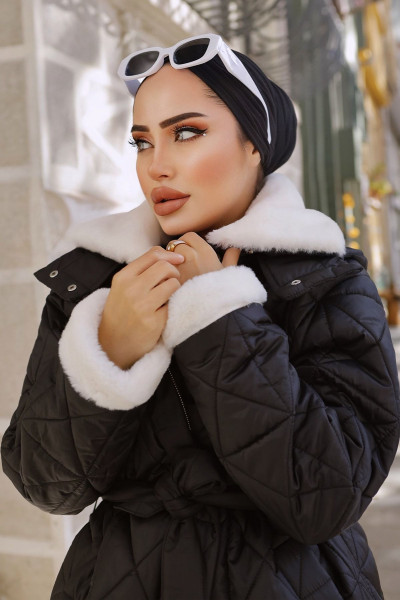 Kadın Siyah Kürk Detaylı Kemerli Şişme Mont Kadın Siyah Kürk Detaylı Kemerli Şişme Mont