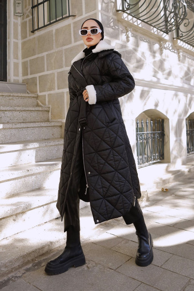 Kadın Siyah Kürk Detaylı Kemerli Şişme Mont Kadın Siyah Kürk Detaylı Kemerli Şişme Mont