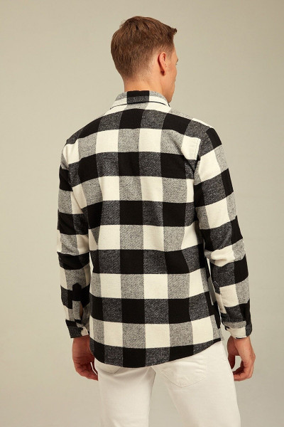Siyah-beyaz Erkek Slim Fit Düğmeli Yaka Çift Cepli Oduncu Ekose Gömlek Siyah-beyaz Erkek Slim Fit Düğmeli Yaka Çift Cepli Oduncu Ekose Gömlek