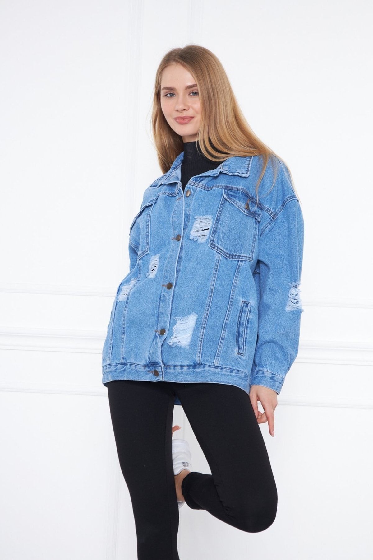 Oversize Yıpratma Detaylı Kot Ceket Oversize Yıpratma Detaylı Kot Ceket