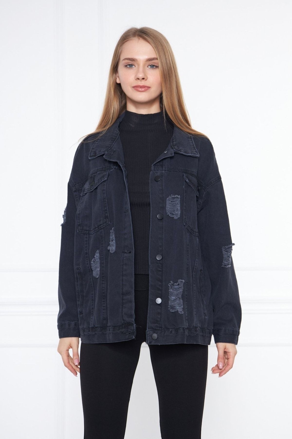 Oversize Yıpratma Detaylı Kot Ceket Oversize Yıpratma Detaylı Kot Ceket