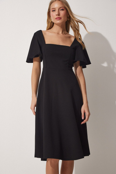 Volanlı Kol Kare Yaka Kloş Dokuma Elbise