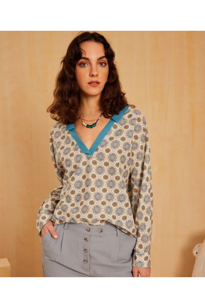 Yaka Detaylı Gömlek