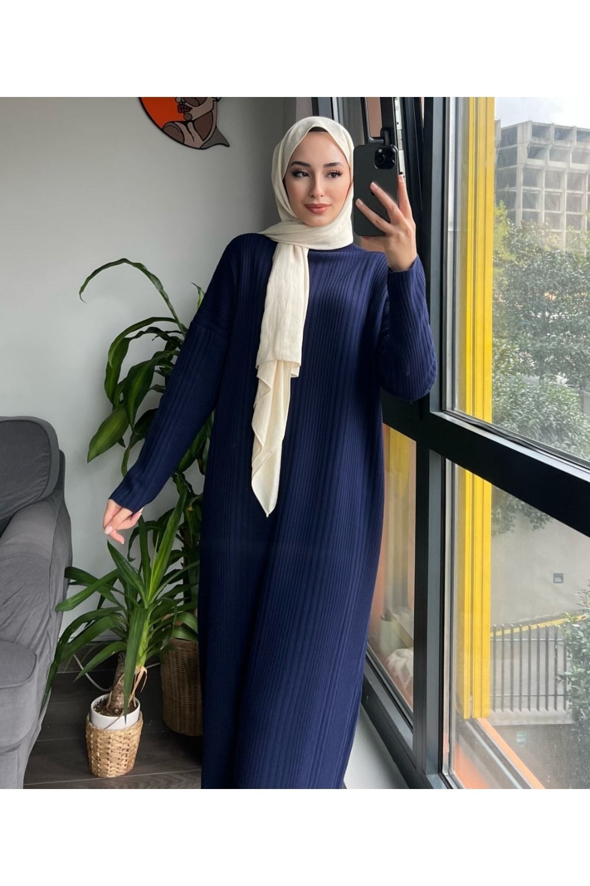 Oversize Bol Kesim Yarım Balıkçı Yaka Fitilli Triko Tesettür Elbise 38-44 Beden Arası Oversize Bol Kesim Yarım Balıkçı Yaka Fitilli Triko Tesettür Elbise 38-44 Beden Arası