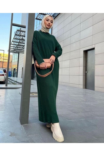 Oversize Bol Kesim Yarım Balıkçı Yaka Fitilli Triko Tesettür Elbise 38-44 Beden Arası Oversize Bol Kesim Yarım Balıkçı Yaka Fitilli Triko Tesettür Elbise 38-44 Beden Arası