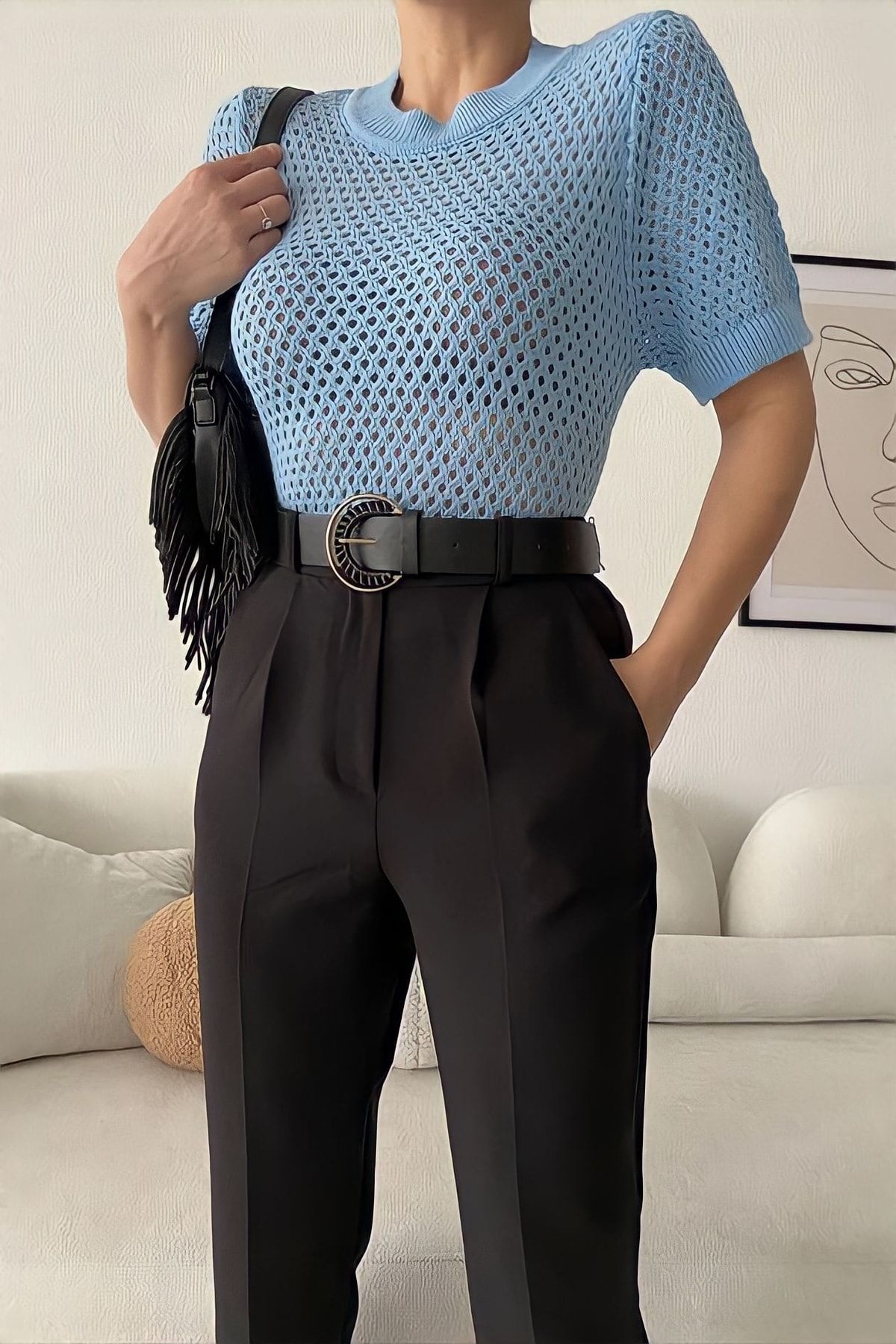 Kadın Yüksek Bel Kemerli Kumaş Pantolon Kadın Yüksek Bel Kemerli Kumaş Pantolon