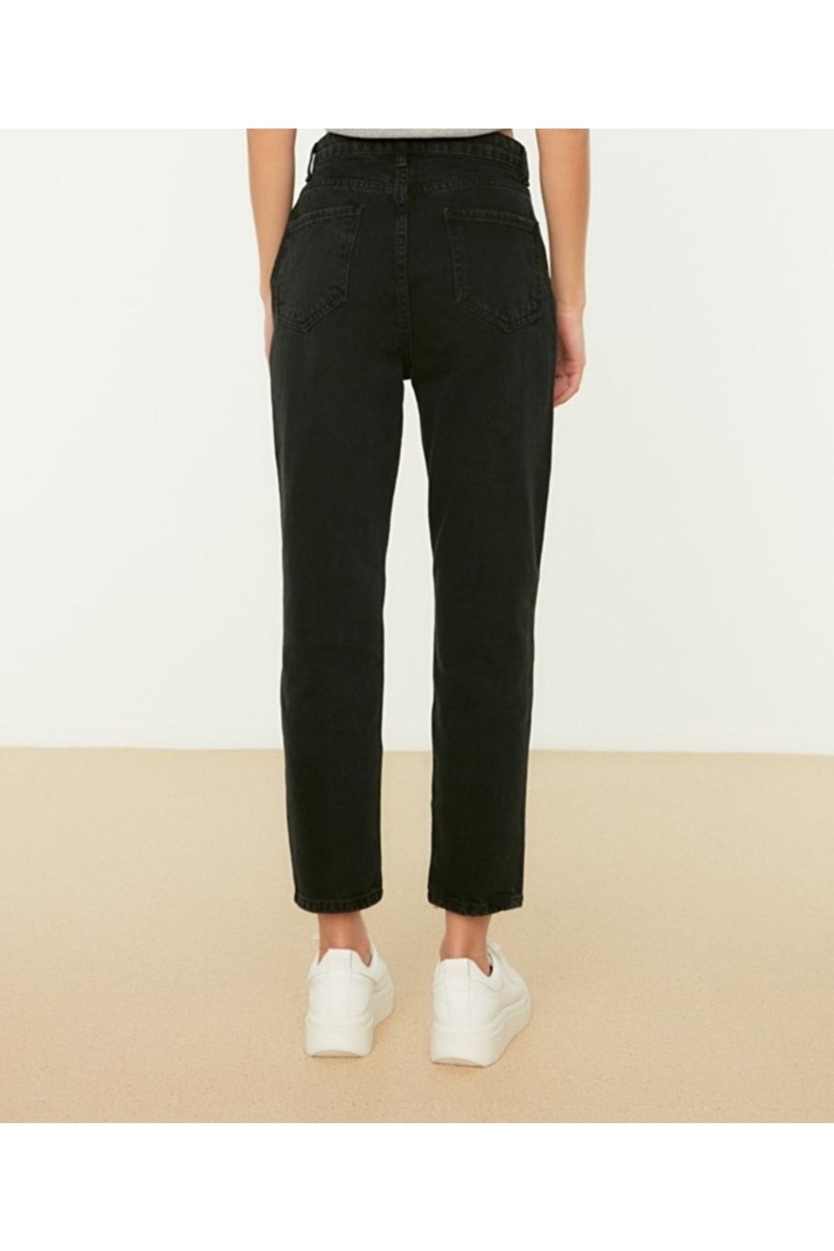 Yüksek Bel Siyah Mom Kot Pantolon Likralı Solmaz Siyah Ekstra Rahat Mom Jeans