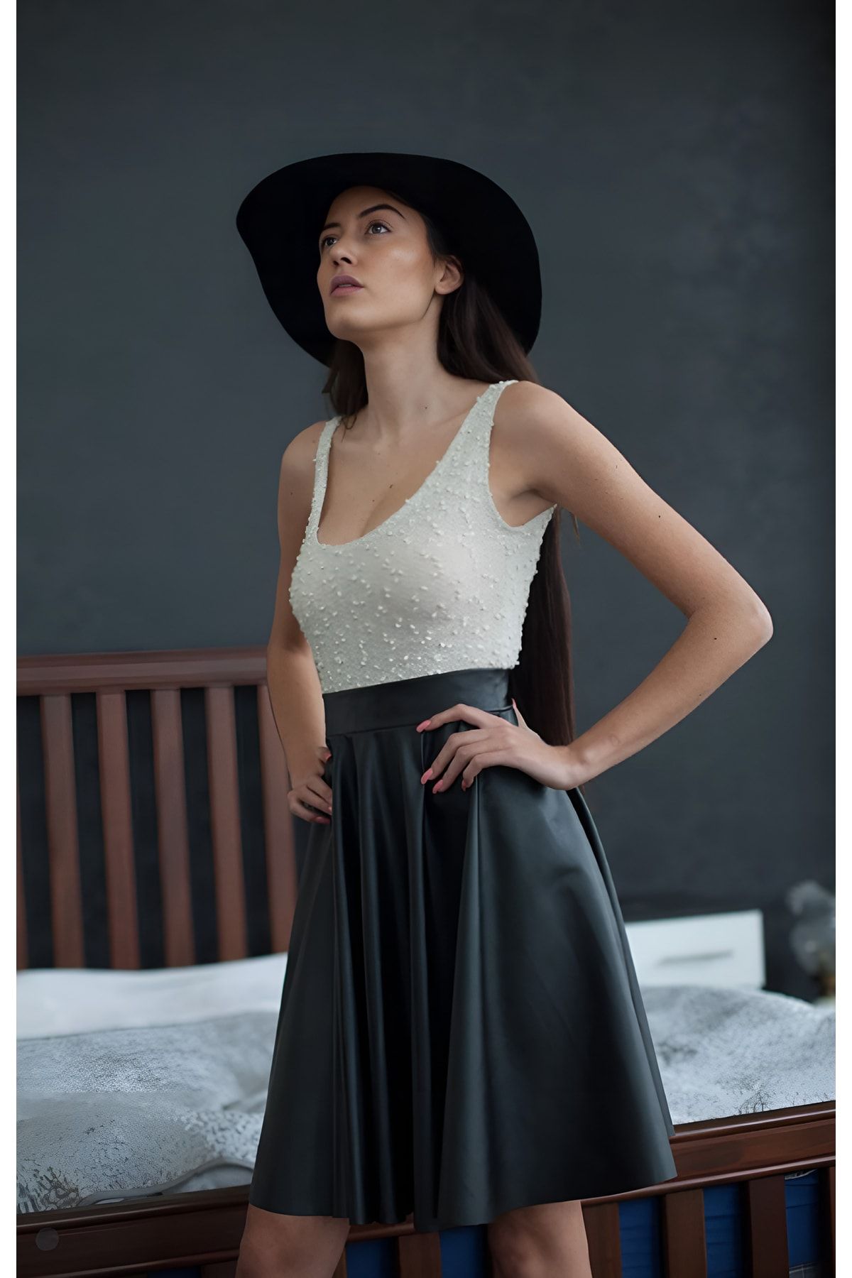 Kadın Siyah Kloş Suni Deri Etek Faux Leather Kadın Siyah Kloş Suni Deri Etek Faux Leather