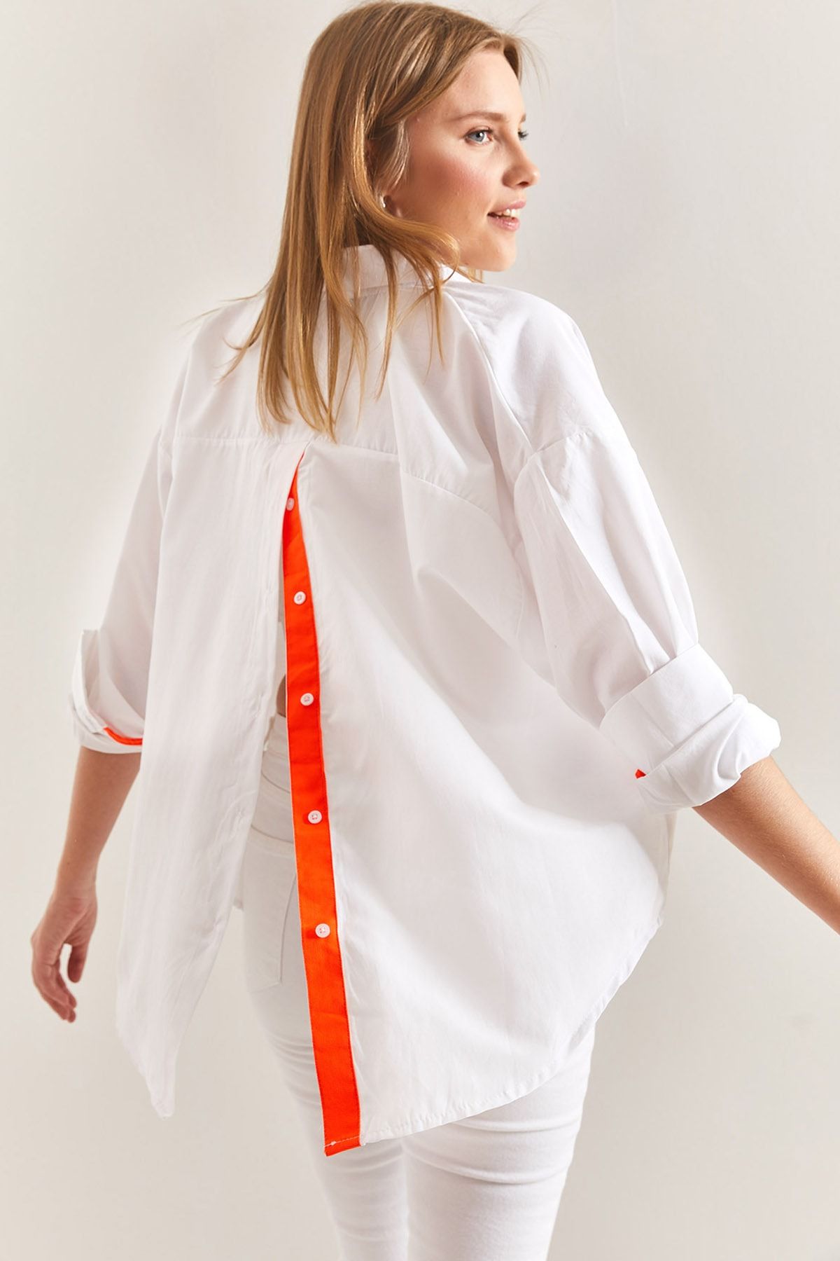 Kadın Tek Cepli Fosfor Çizgili Basic Oversize Gömlek Kadın Tek Cepli Fosfor Çizgili Basic Oversize Gömlek