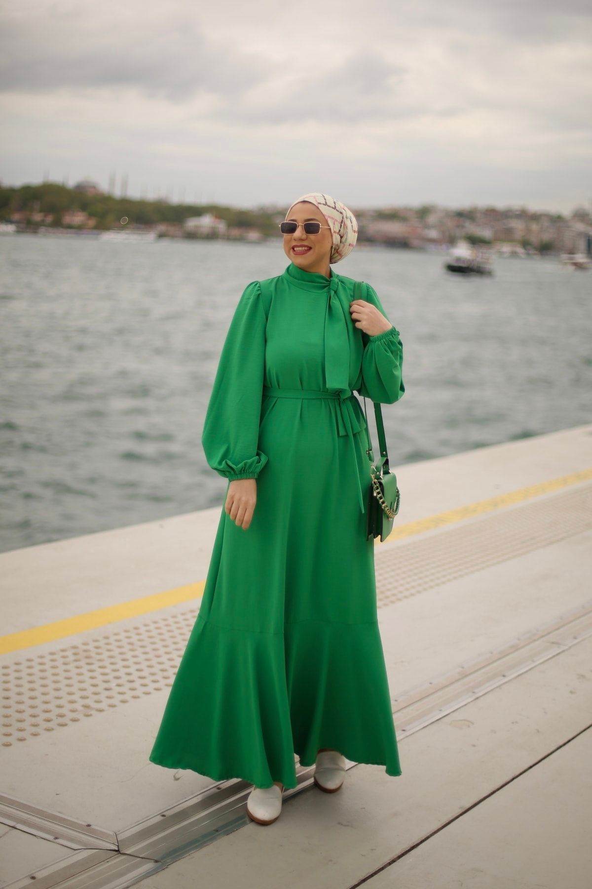 Uzun Elbise Anne Kız Kombin Tesettür Tekli Fiyattır