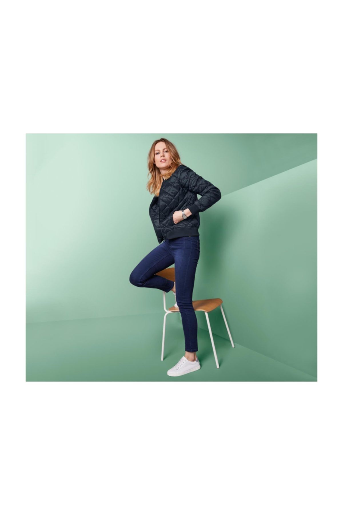 Kapitone Mont 106362 Kapitone Mont 106362